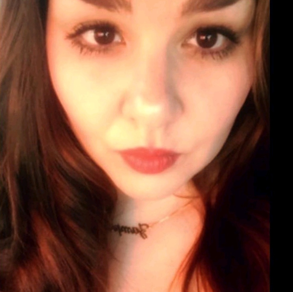 Meet your Posher, Nina